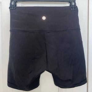 Lululemon lemon biker shorts